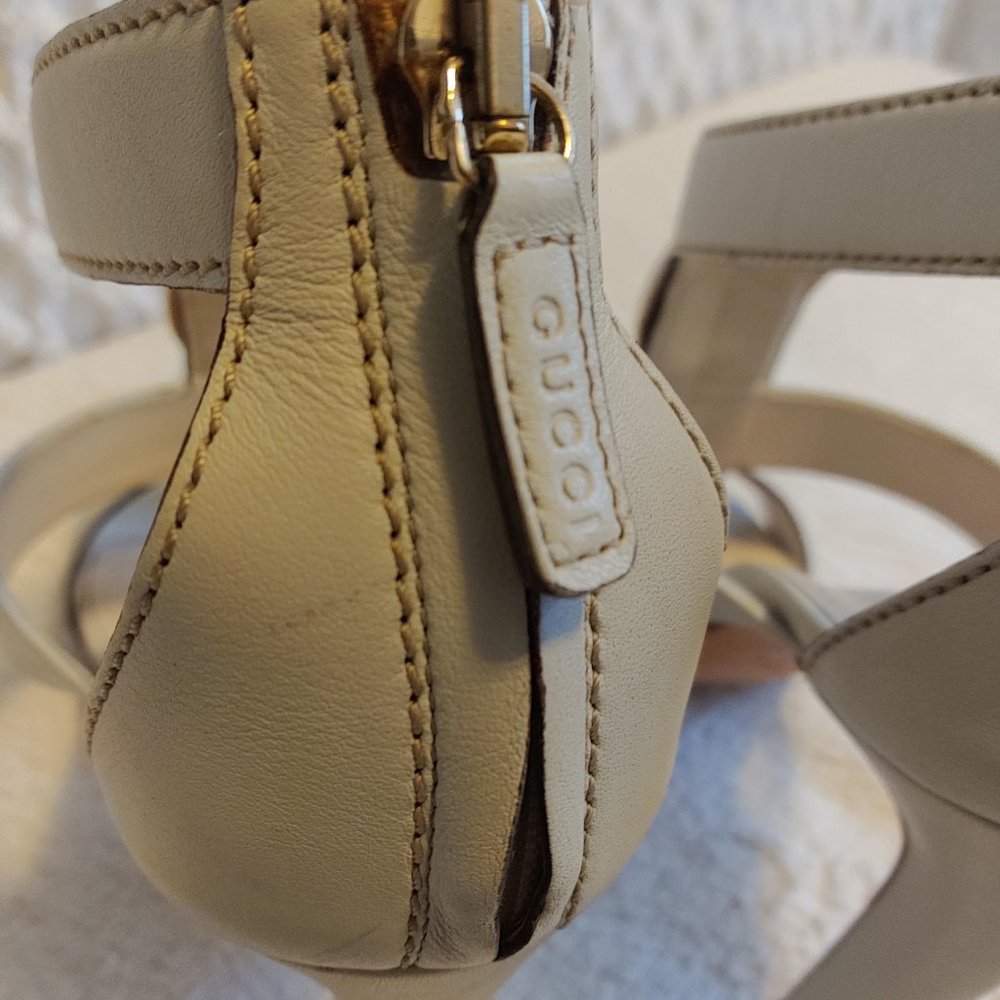 GUCCI Interlocking GG Gladiator Sandal Heels - Picture 10 of 16